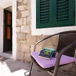 Daire Central Rose In Hearth Of Split