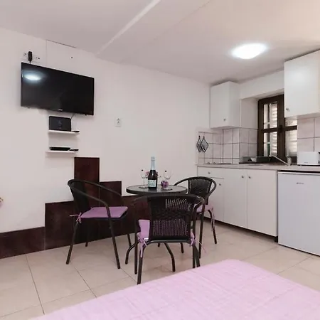 Apartment Central Rose In Hearth Of